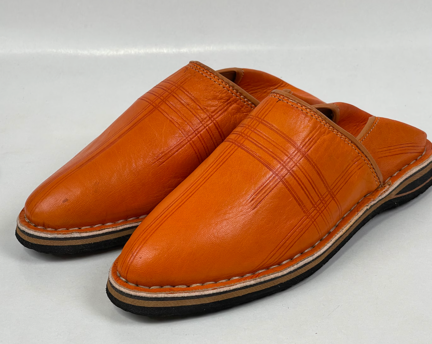 Handmade leather babouches, Embroidered babouches, Luxurious babouches, Moroccan slippers, Stylish leather footwear, free shipping